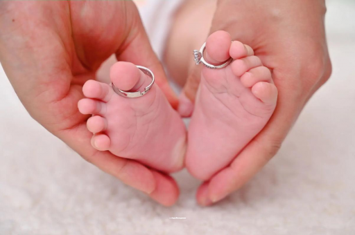 梅河口宝宝睡觉头上都是汗